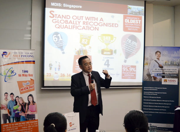 Tiến sĩ Eric Kuan – giới thiệu về thành thích và giải thưởng của trường trong 61 năm qua