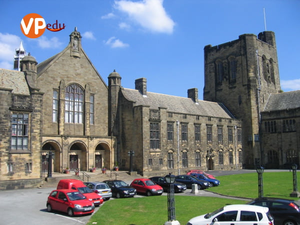 Bangor trường đại học danh giá và lâu đời nhất tại Vương quốc Anh