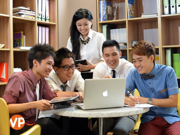 Mocbai 66 tải app chương trình University of Hertfordshire tại INTI