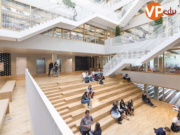 Môi trường Mocbai10 trang chủ năng động tại Rotterdam University