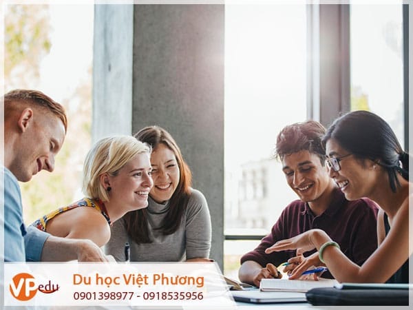 Môi trường Mocbai10 trang chủ lý tưởng tại Canada giúp sinh viên có thể phát huy hết khả năng của mình