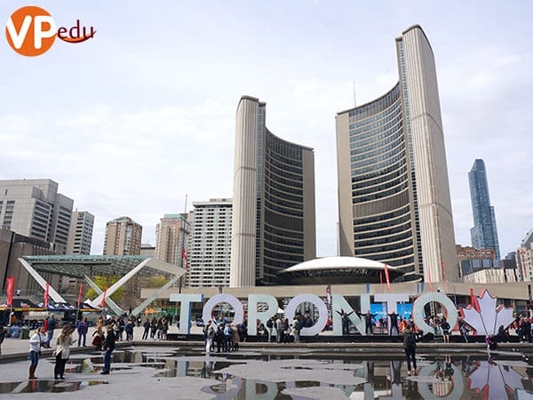 Cùng Mocbai10 trang chủ và du lịch Canada qua trại hè EMC 2020
