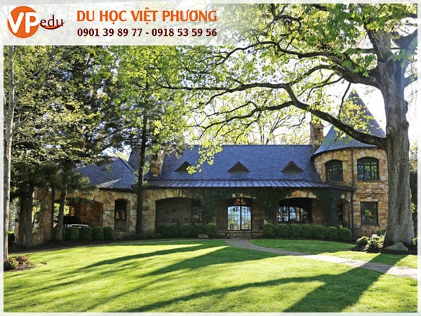 Trường trung học nội trú Brandon Hall School ở Mỹ