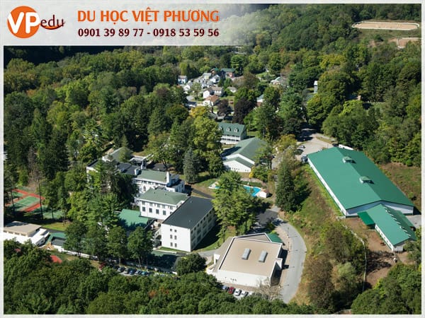 Trường trung học nội trú Grier School dành cho nữ sinh ở Mỹ