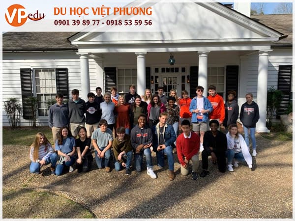 Chương trình học tại Springwood School giúp các em học sinh phát triển toàn diện