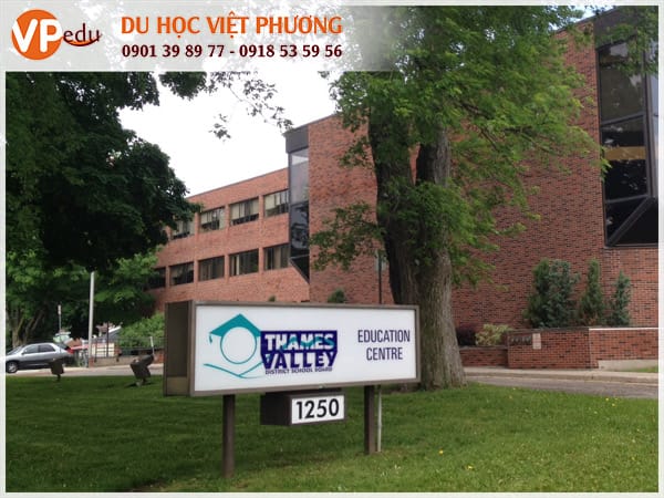 Trường trung học Thames Valley District School Board, Canada