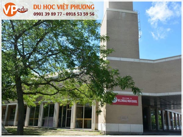 Trường Willowdale High School, Canada