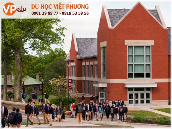 Trường trung học Saint John’s High School, Mỹ