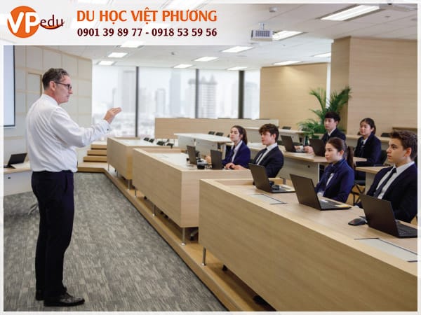 Lớp học tại trường Asian Institute of Hospitality Management, Thái Lan