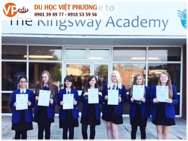 Mb66 không bị chặn Canada từ lớp 12 tại trường Kingsway Academy Canada