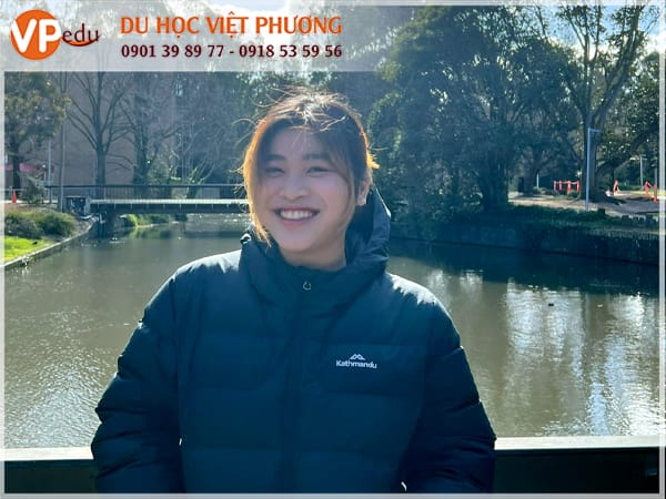 Anh Thư - Mb66 không bị chặn sinh Úc tại trường Đại học La Trobe ( Học sinh Mb66 hiện đang mở được xếp hạng cao nhất )