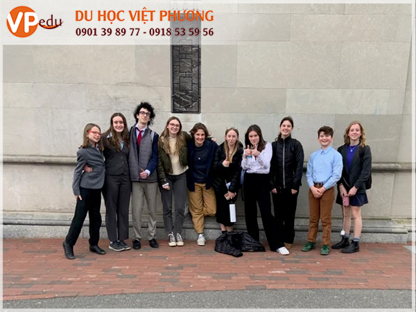 du-hoc-trung-hoc-my-tai-truong-waring-school