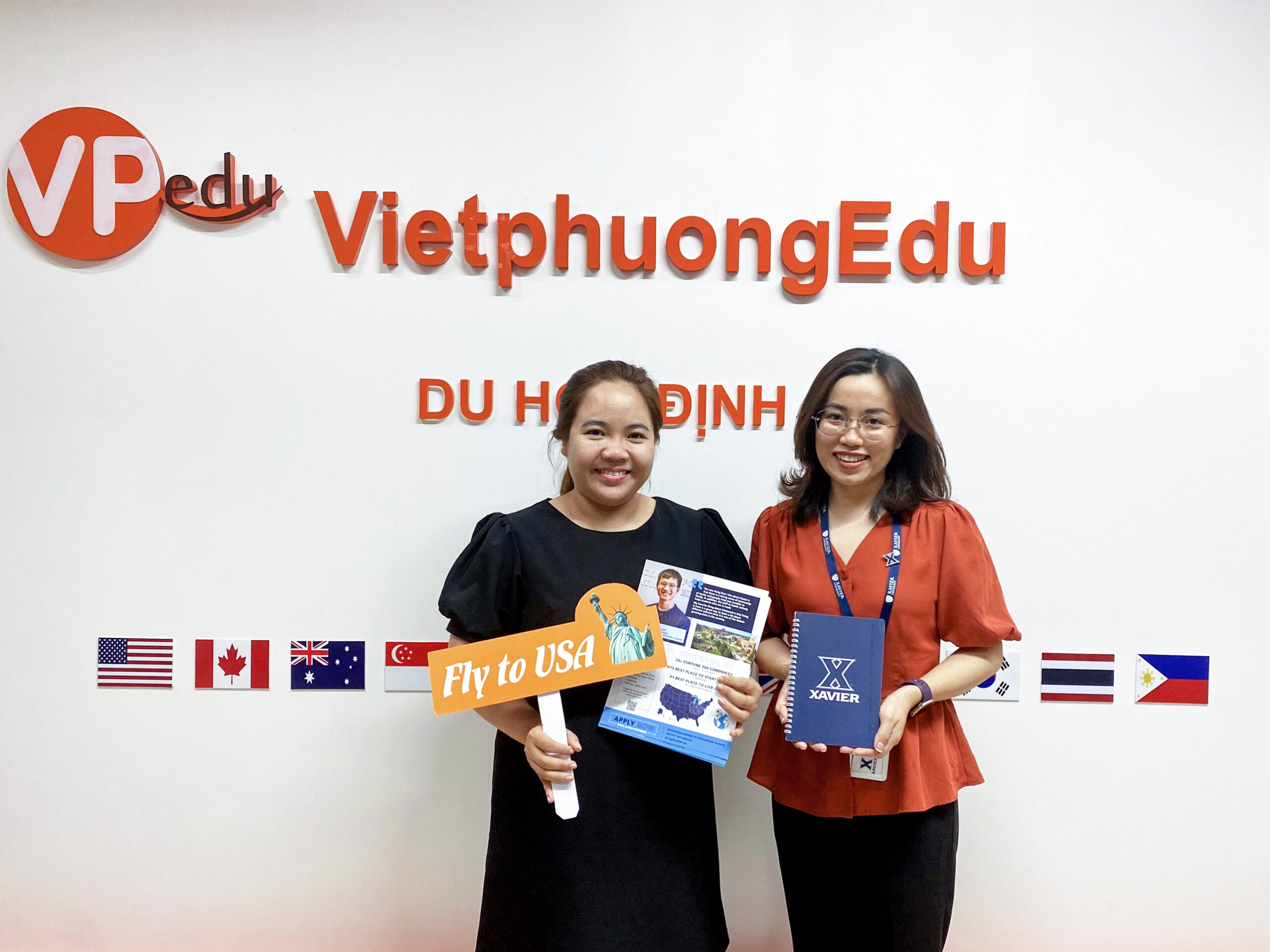 Đại diện Xavier University tới thăm văn phòng Mb66 hiện đang mở được xếp hạng cao nhất ở HCM