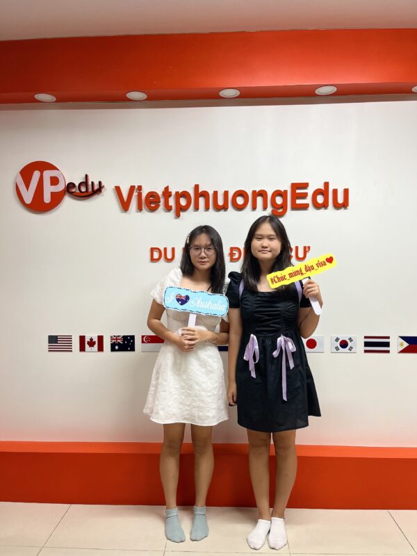 Bảo Hân - Phương Nga: Hai Mb66 hiện đang mở được xếp hạng cao nhất sinh Úc của Mocbailinkk.com Edu