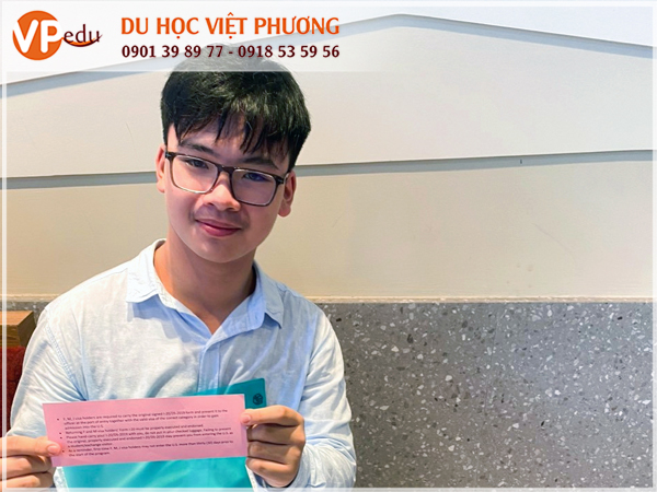 Minh Trí - học sinh của Mocbailinkk.com theo học tại The Village School