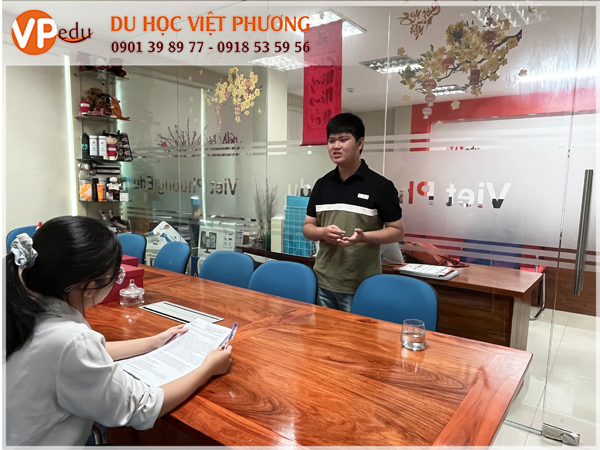 Một buổi luyện tập phỏng vấn Mb66 hiện đang mở được xếp hạng cao nhất Mb66 hiện đang mở được xếp hạng cao nhất với học sinh của mình