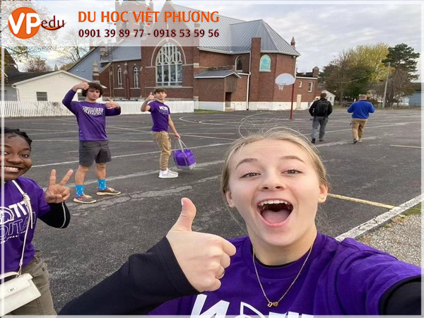 Michigan Lutheran High School tổ chức nhiều hoạt động ngoại khóa phong phú cho học sinh