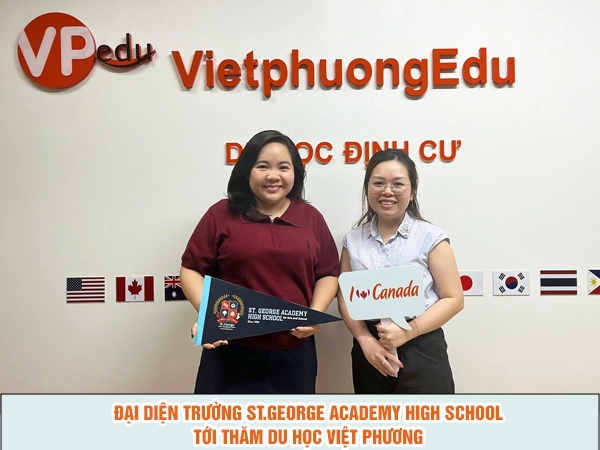 Đại diện trường St.George Academy High School chia sẻ thông tin tới học sinh của Link Nhà Cái Mb66 Cá Cược Uy Tín Nhất 2025