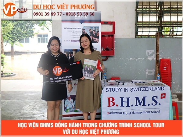 Mocbailinkk.com tổ chức School Tour và có sự đồng hành với học viện BHMS